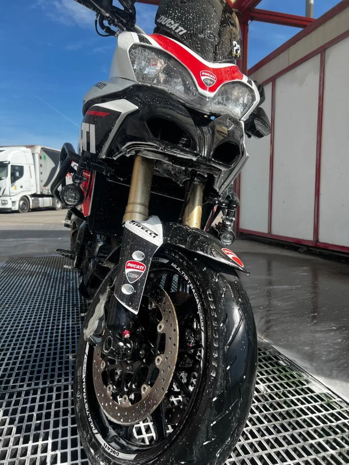 Ducati Multistrada 1200 ABS (2010 - 12) (4)