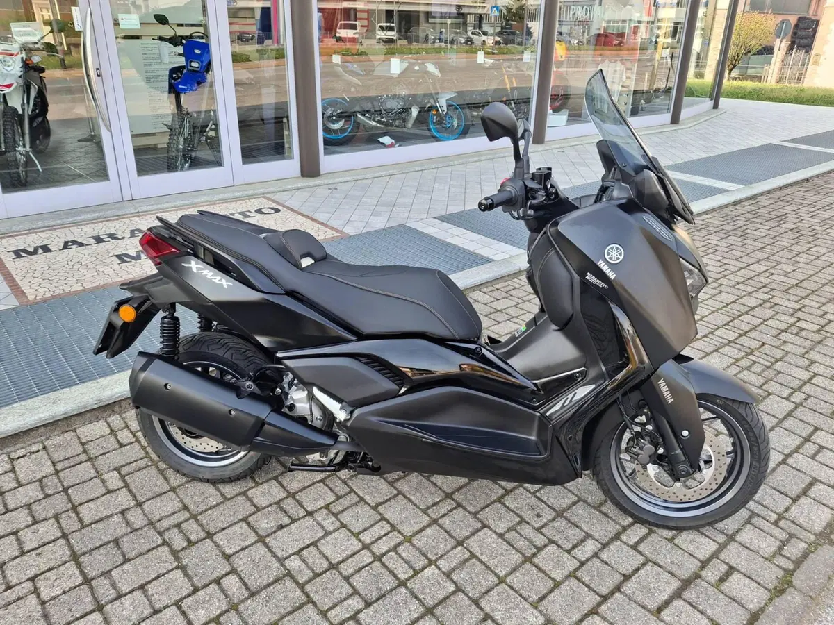 Yamaha X-Max 300 Tech Max (2021 - 24)