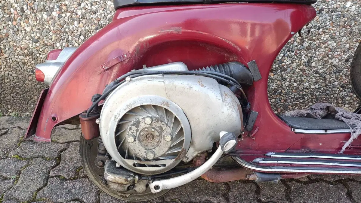 Piaggio Vespa VBB 150 (3)