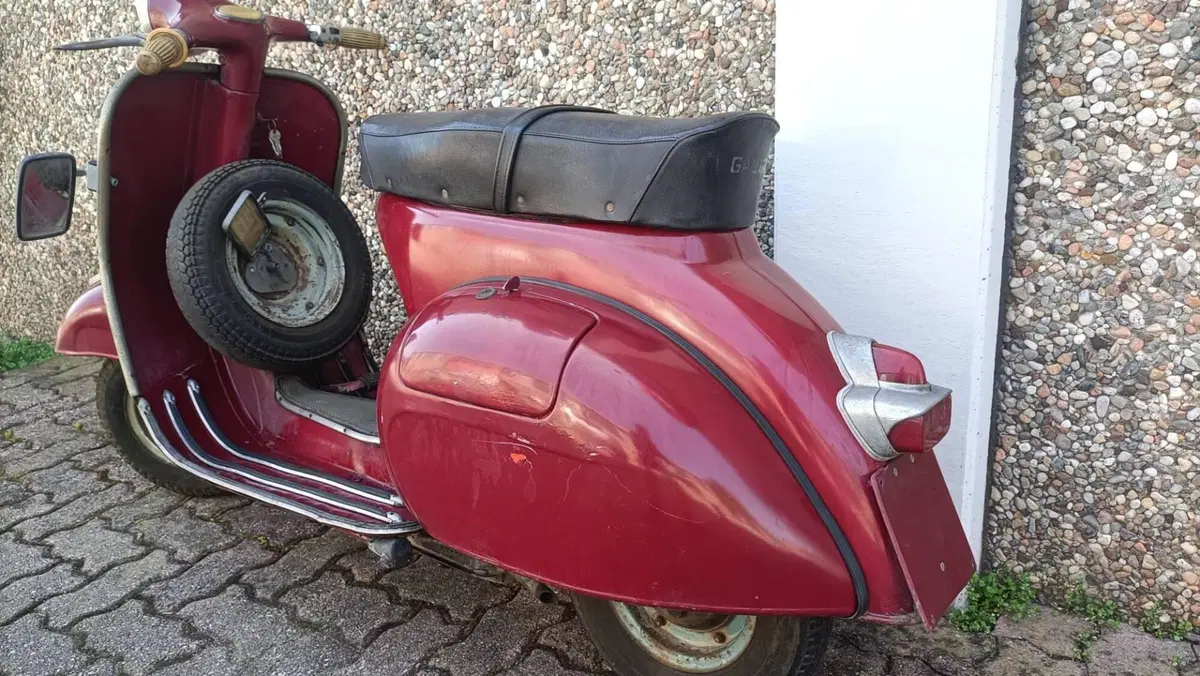 Piaggio Vespa VBB 150 (6)