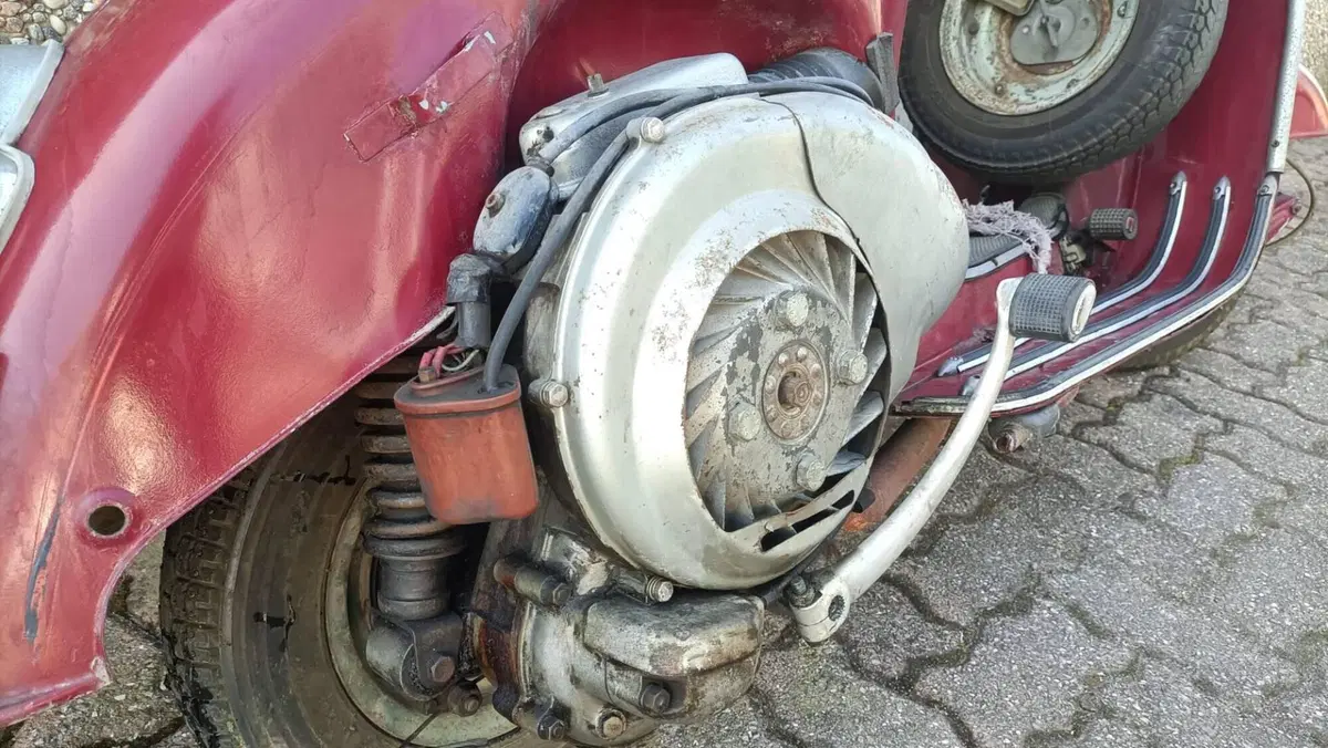 Piaggio Vespa VBB 150 (15)