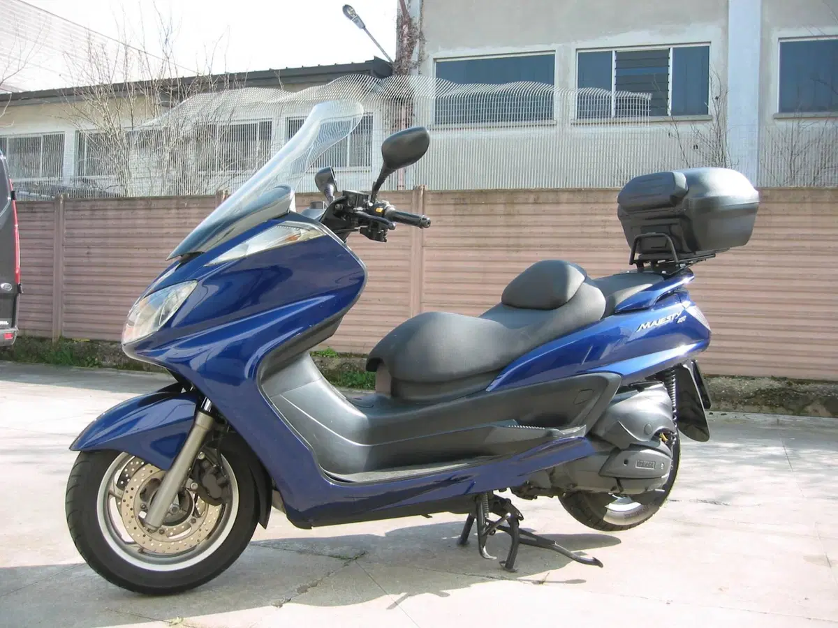 Yamaha Majesty 400 (2004 - 08) (4)