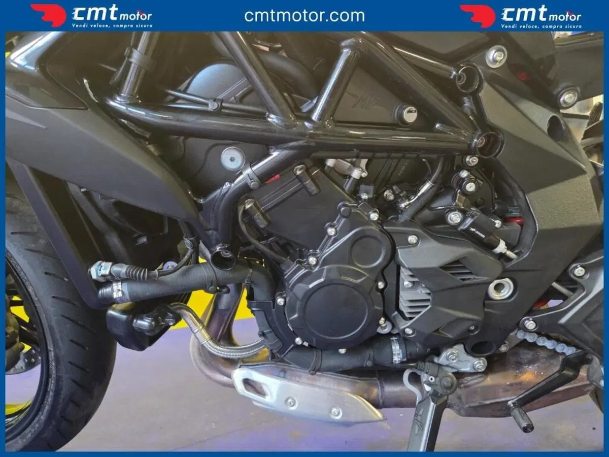 MV Agusta Brutale 800 Rosso (2021 - 23) (12)