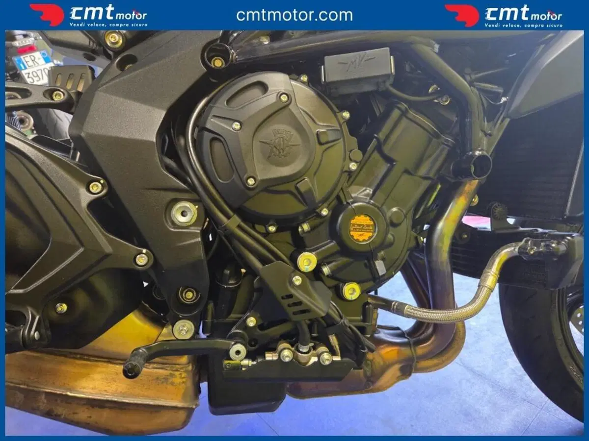 MV Agusta Brutale 800 Rosso (2021 - 23) (13)