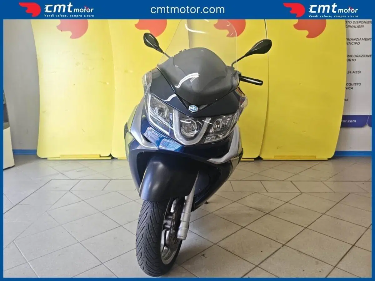 Piaggio X10 350 ie Executive (2011 - 17) (2)