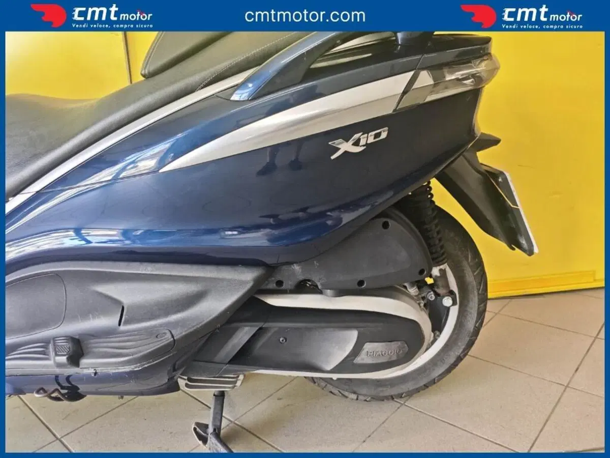 Piaggio X10 350 ie Executive (2011 - 17) (8)