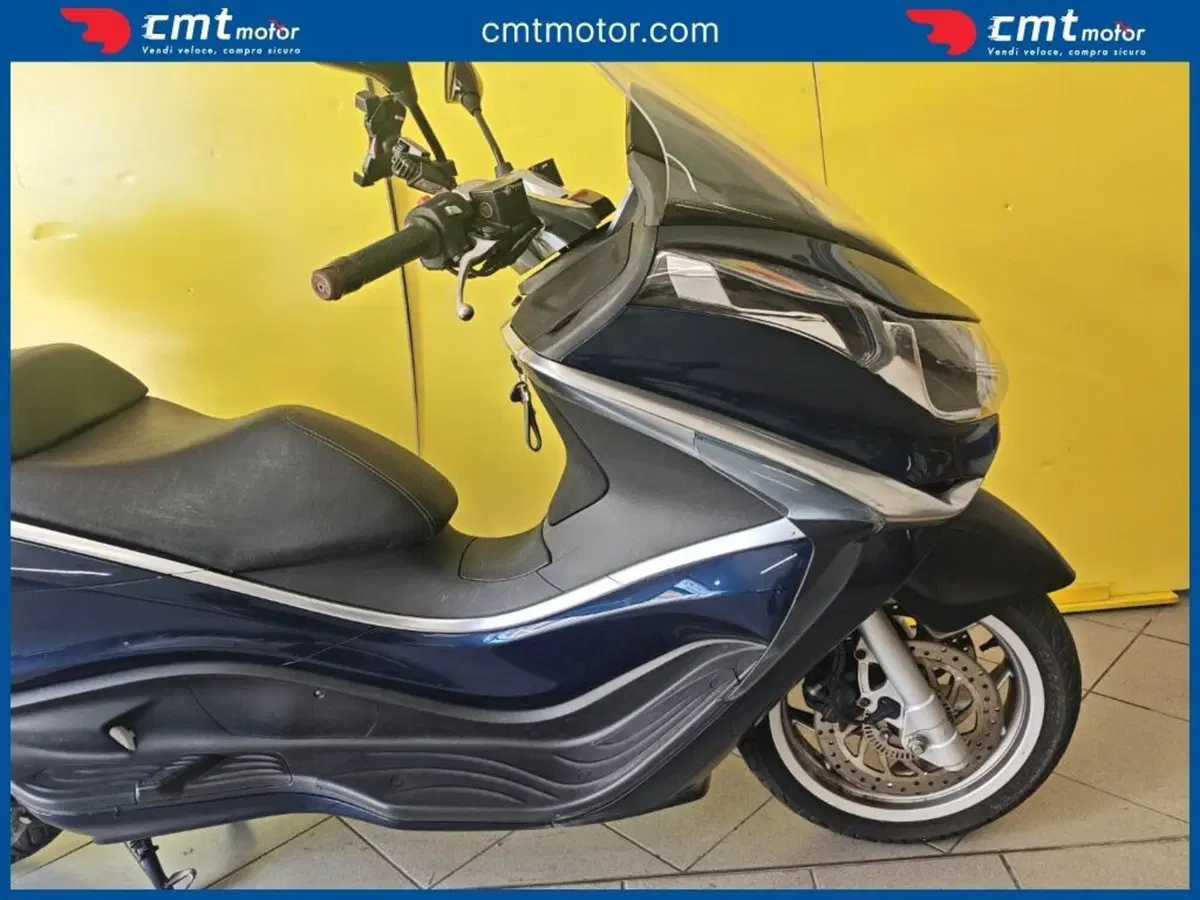 Piaggio X10 350 ie Executive (2011 - 17) (14)