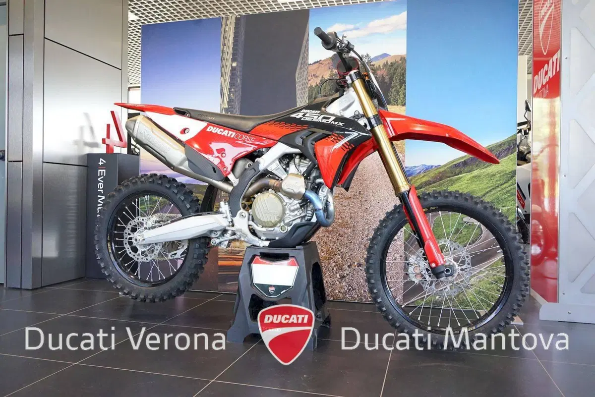 Ducati Desmo450 MX Factory (2026) (2)