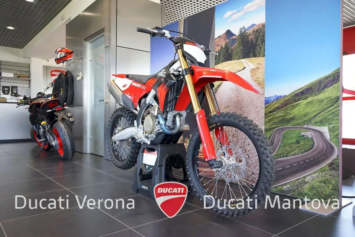 Ducati Desmo450 MX Factory (2026) (4)