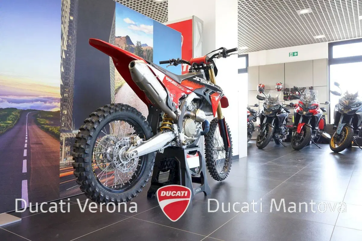 Ducati Desmo450 MX Factory (2026) (7)