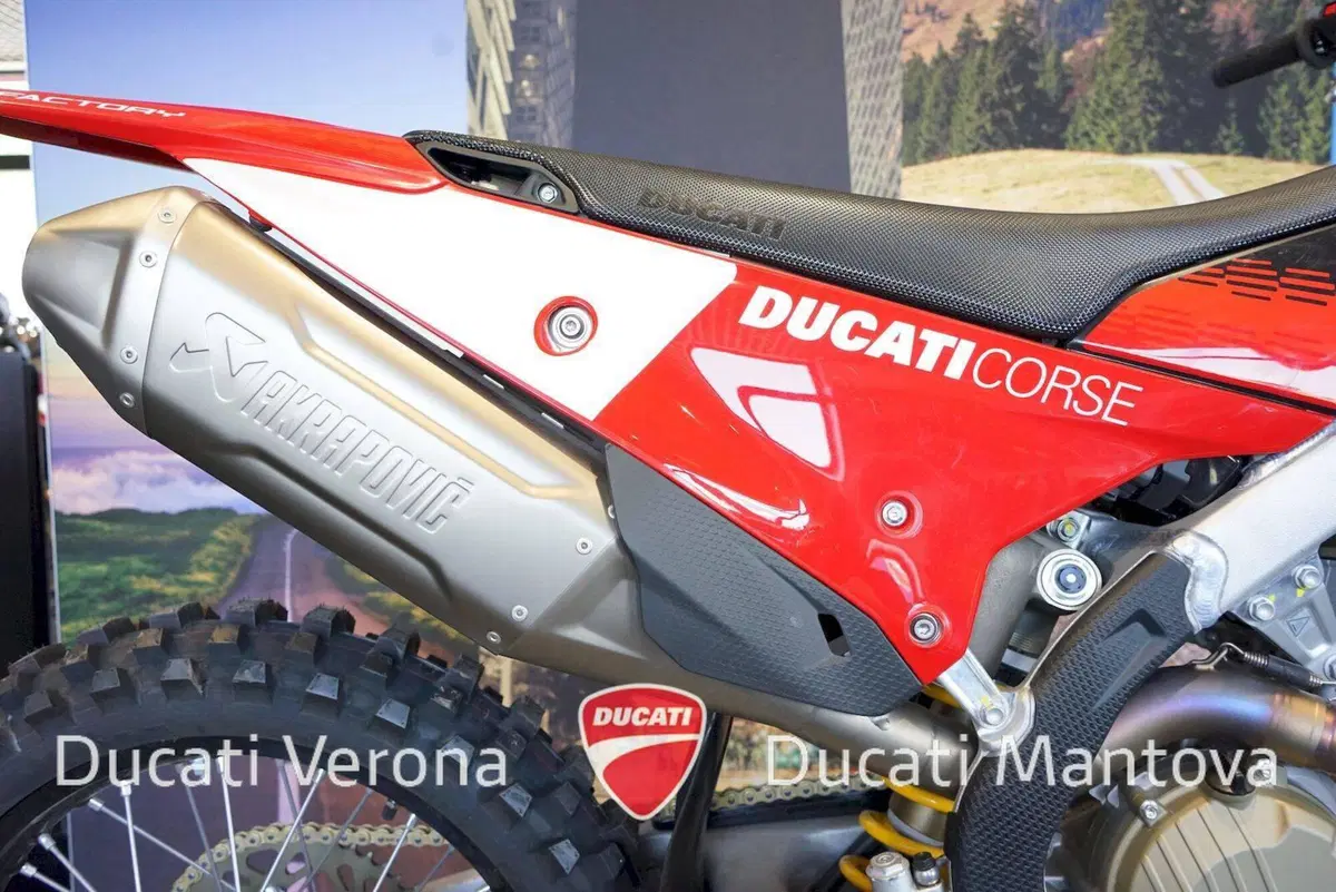 Ducati Desmo450 MX Factory (2026) (16)