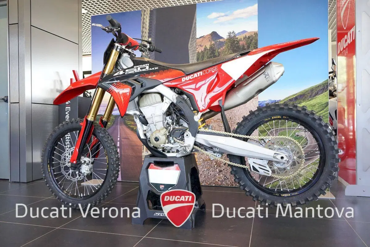 Ducati Desmo450 MX Factory (2026) (9)