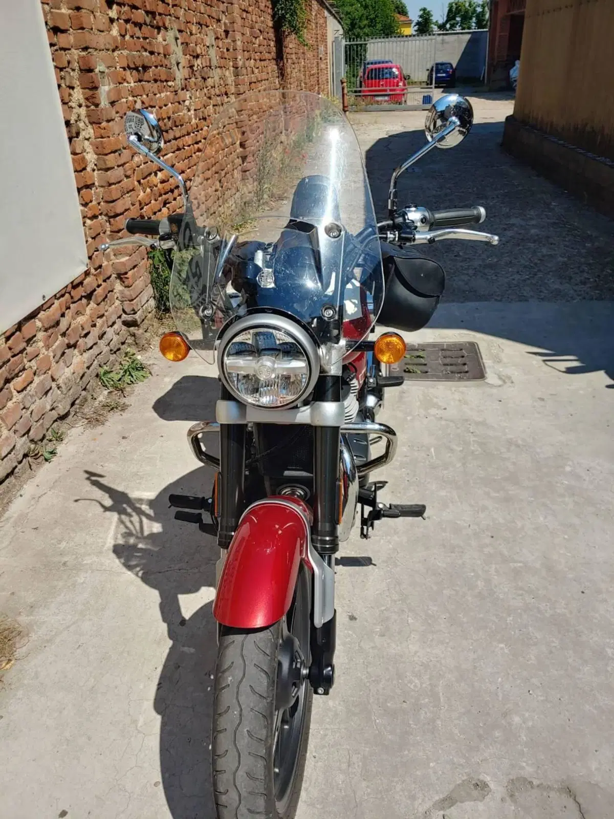 Royal Enfield Super Meteor 650 (2023 - 26) (3)