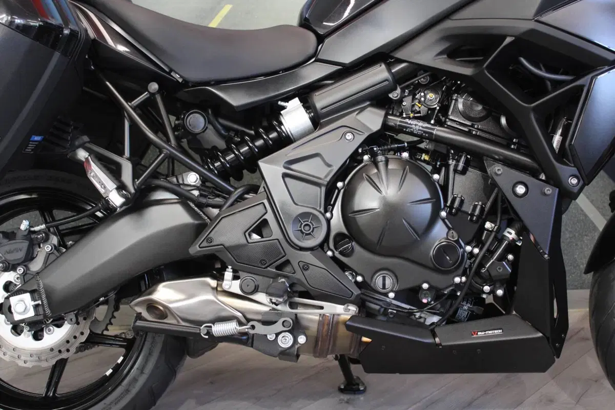 Kawasaki Versys 650 Tourer (2022 - 24) (14)