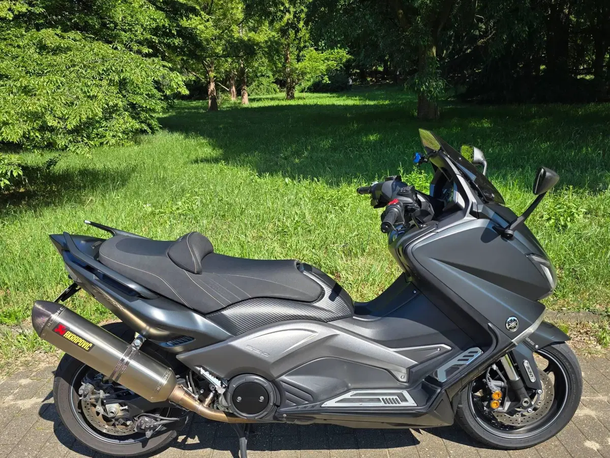 Yamaha T-Max 530 Iron Max ABS (2014 - 17)