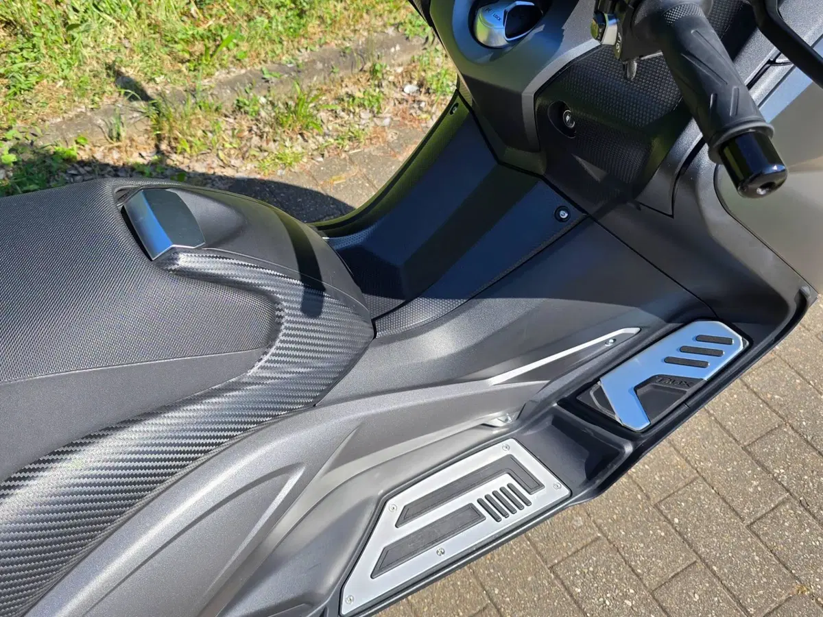 Yamaha T-Max 530 Iron Max ABS (2014 - 17) (5)