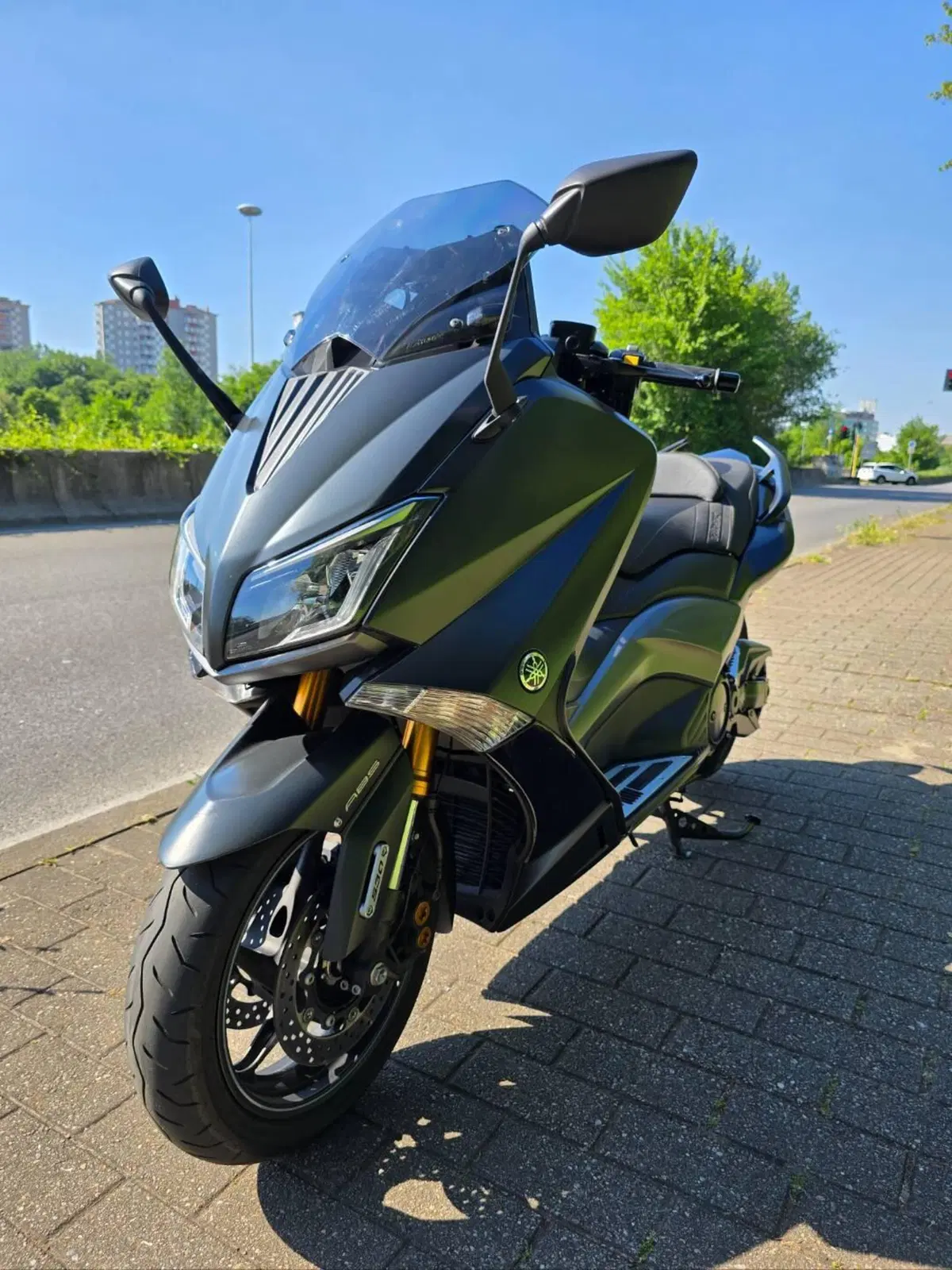 Yamaha T-Max 530 Iron Max ABS (2014 - 17) (19)