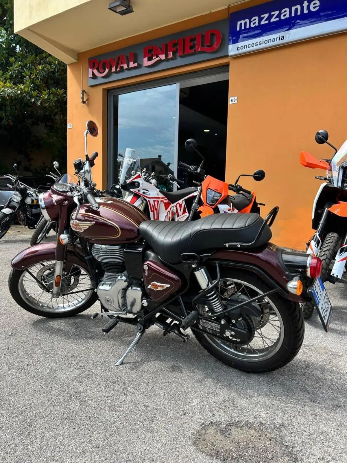 Royal Enfield Bullet 350 (2024 - 26) (4)