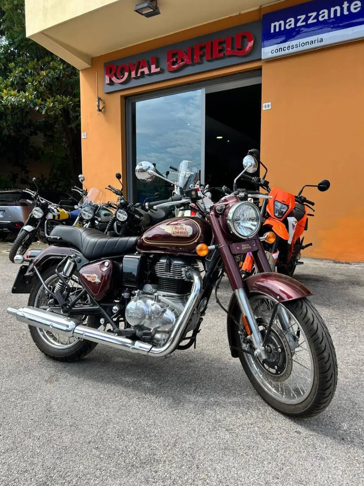 Royal Enfield Bullet 350 (2024 - 26) (2)