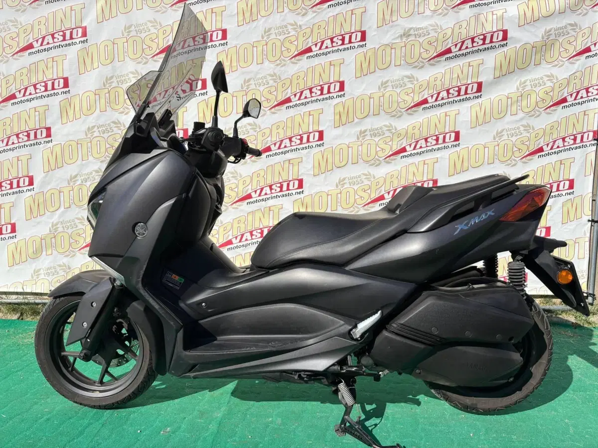 Yamaha X-Max 300 ABS (2017 - 20) (2)
