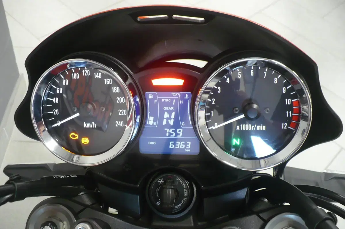 Kawasaki Z 900 RS (2018 - 20) (9)