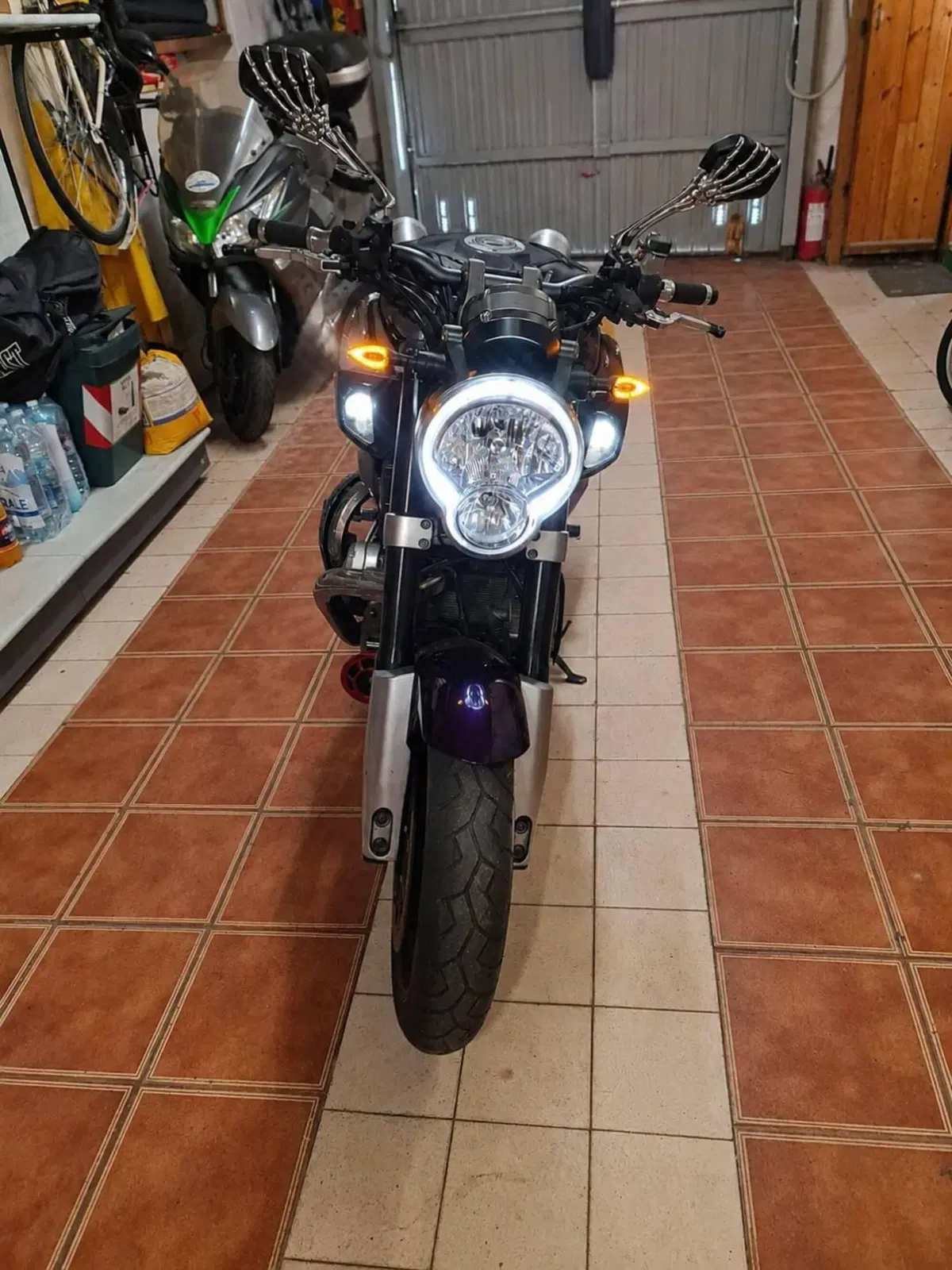Yamaha MT-01 (2005- 11) (2)