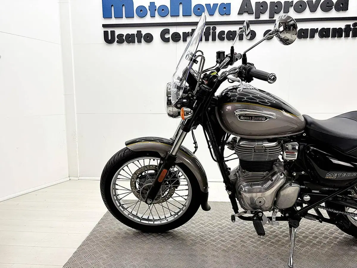Royal Enfield Meteor 350 (2021 - 26) (15)
