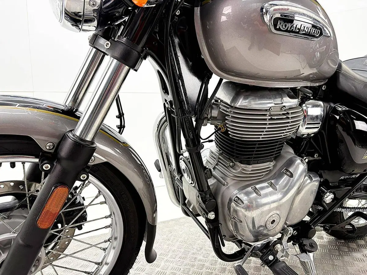 Royal Enfield Meteor 350 (2021 - 26) (13)