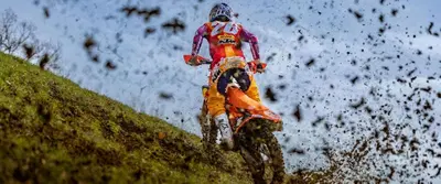 #Unrestricted, l'inchiesta che punta il dito sulle moto: le enduro nel mirino delle emissioni