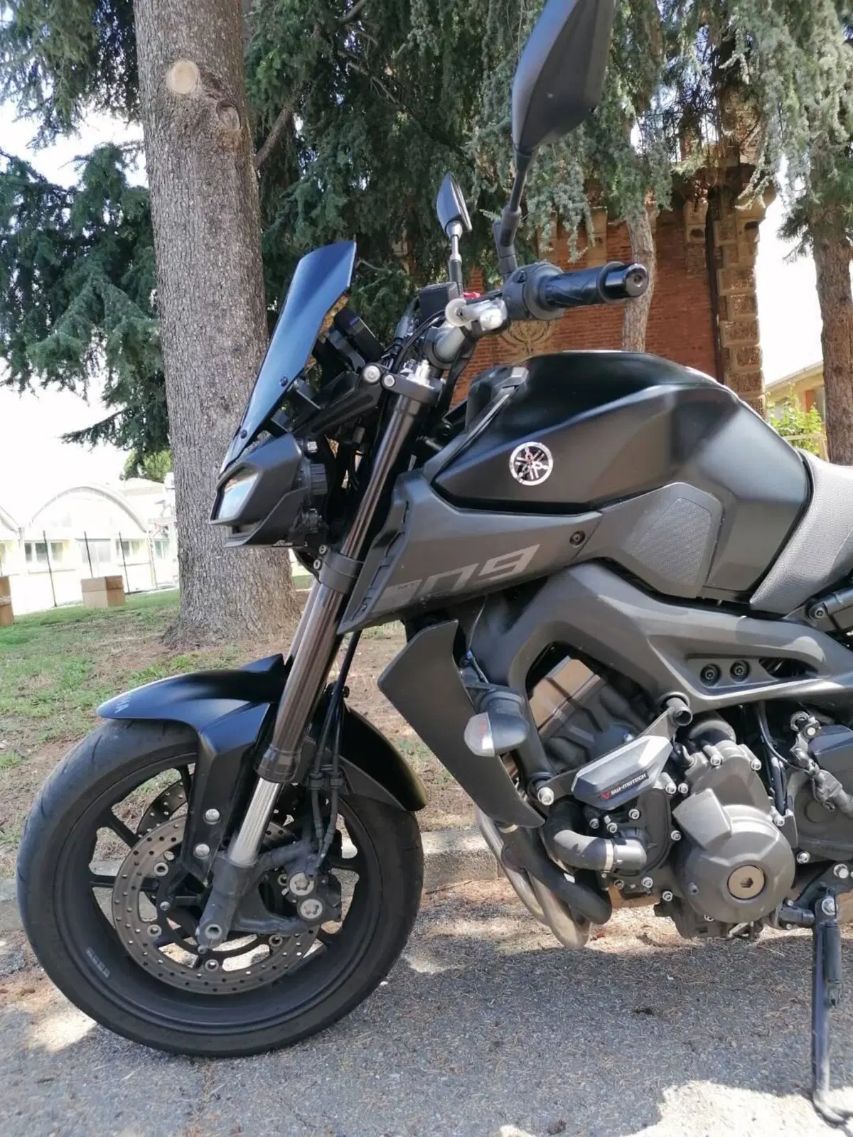 Yamaha MT-09 (2017 - 20) (4)