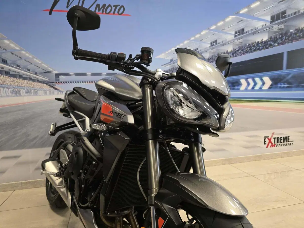 Triumph Street Triple 765 RS (2023 - 26) (10)
