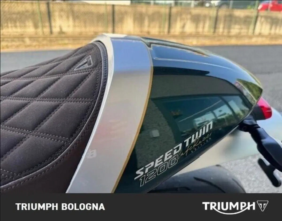 Triumph Speed Twin 1200 RS (2025 - 26) (4)