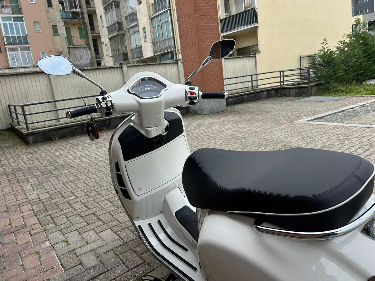 Vespa GTS 300 (2023 - 24) (6)