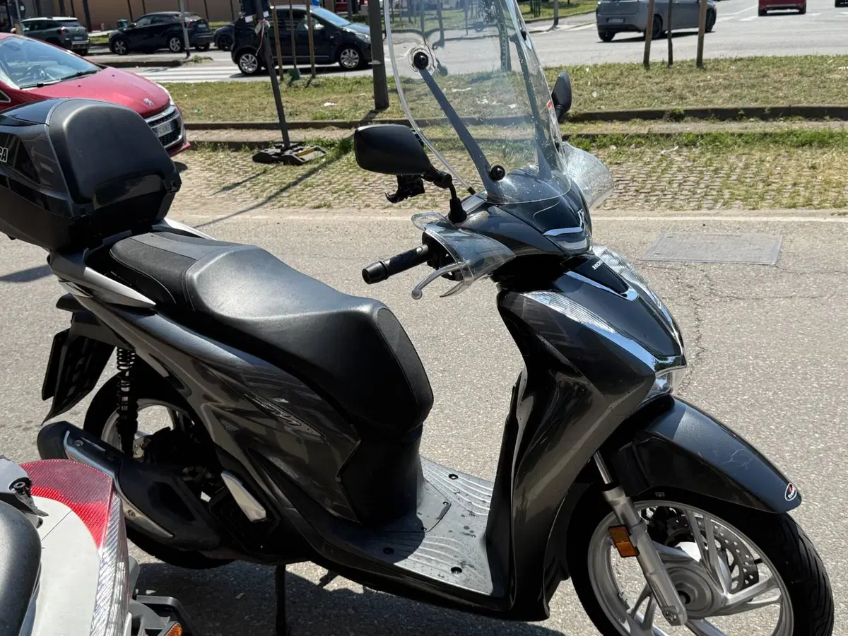 Honda SH 125i (2020 - 23) (4)