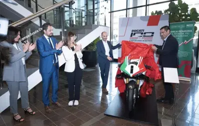 Panigale V4 Tricolore: Ducati celebra la Repubblica Italiana