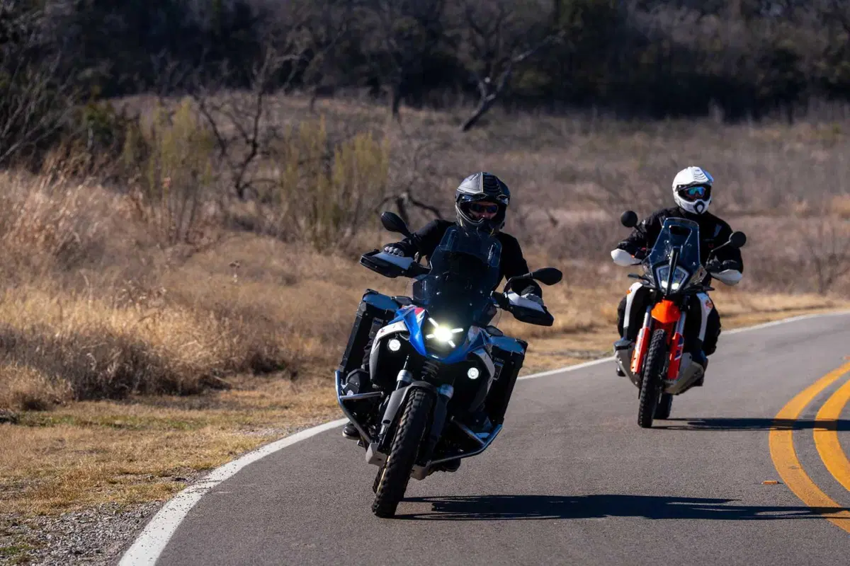 Sena Outlander: ecco il primo casco adventure con comunicazione integrata [GALLERY] (8)