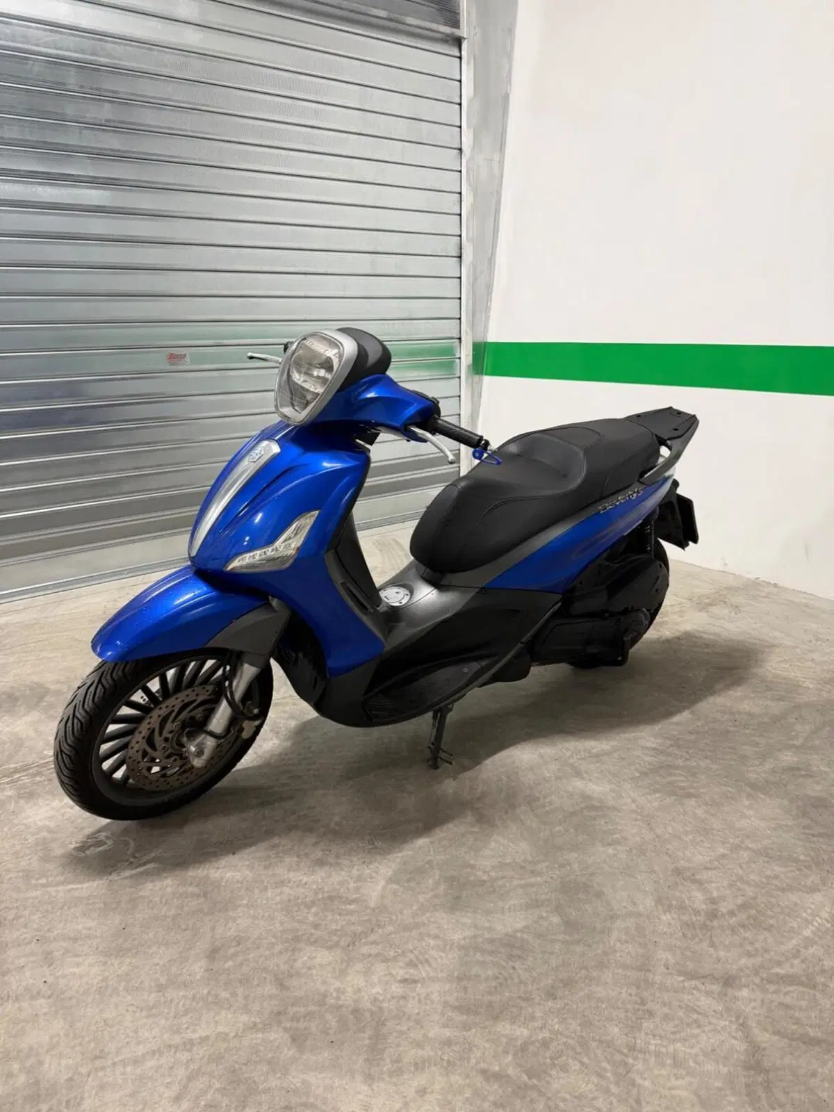 Piaggio Beverly 300 i.e. ABS-ASR (2016 - 20) (2)