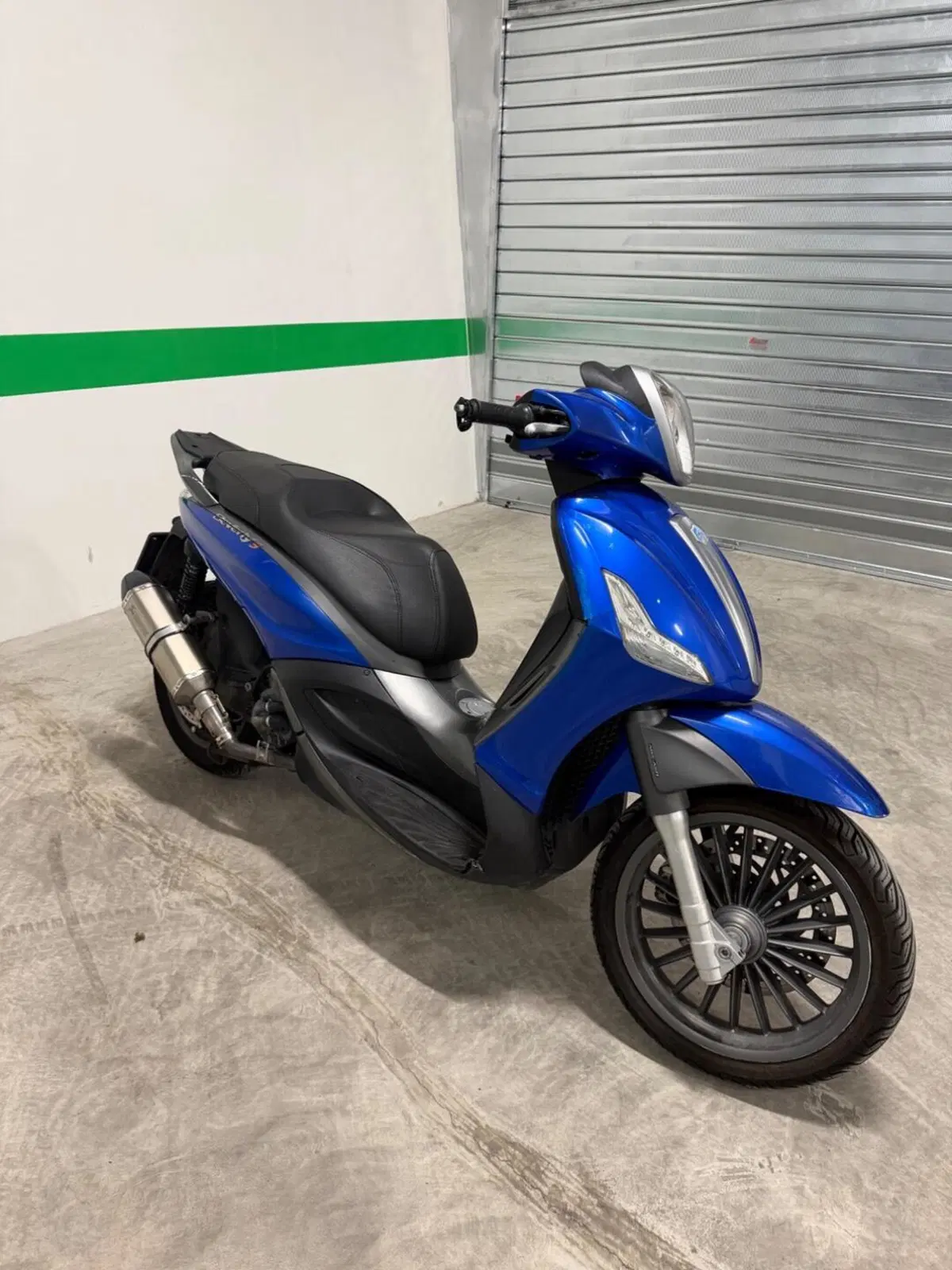 Piaggio Beverly 300 i.e. ABS-ASR (2016 - 20) (3)