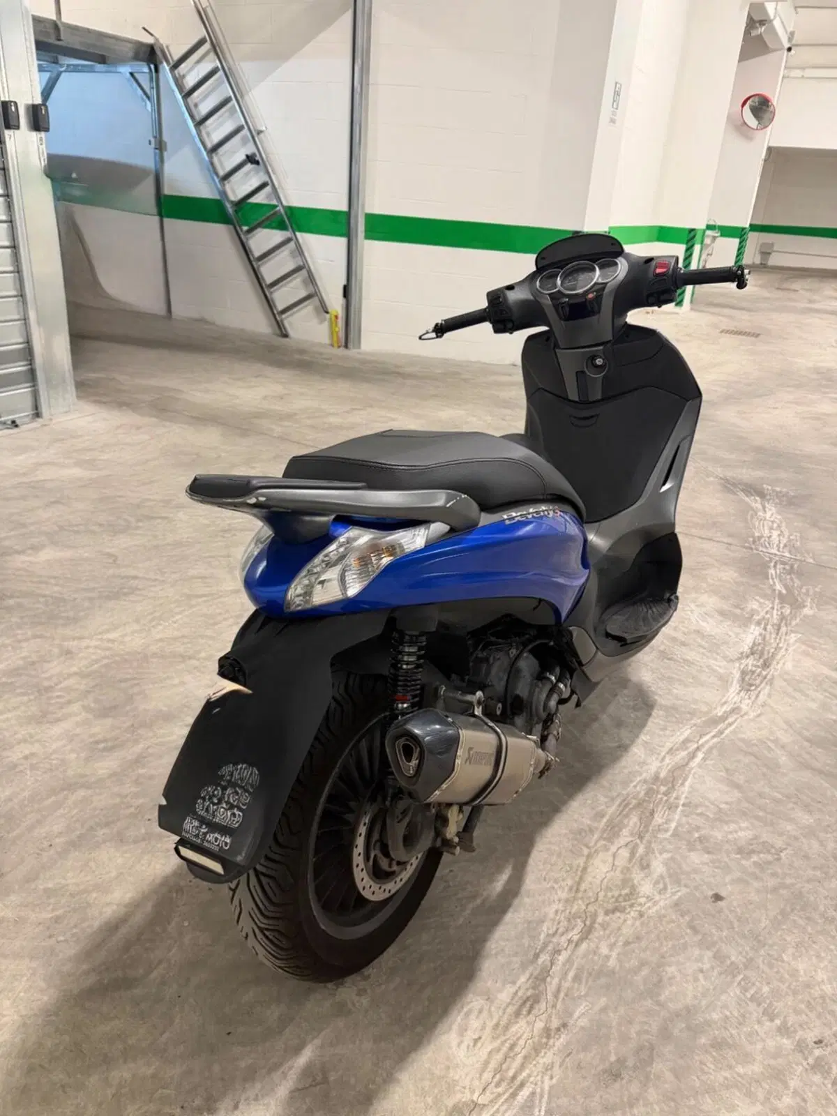 Piaggio Beverly 300 i.e. ABS-ASR (2016 - 20) (4)