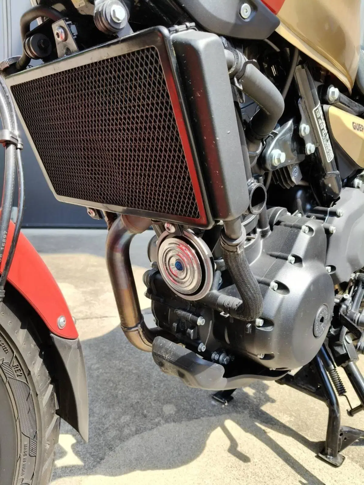 Royal Enfield Guerrilla 450 (2024 - 26) (4)