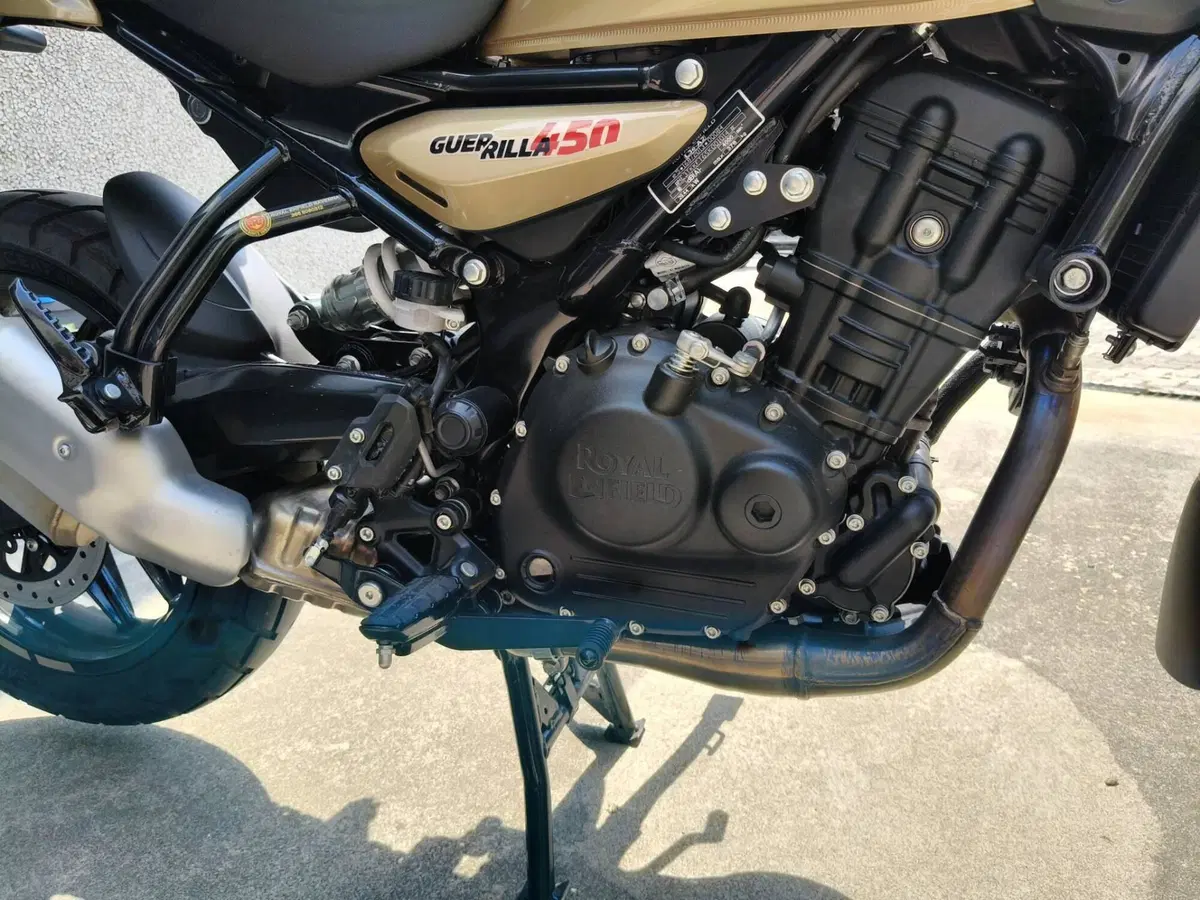 Royal Enfield Guerrilla 450 (2024 - 26) (9)