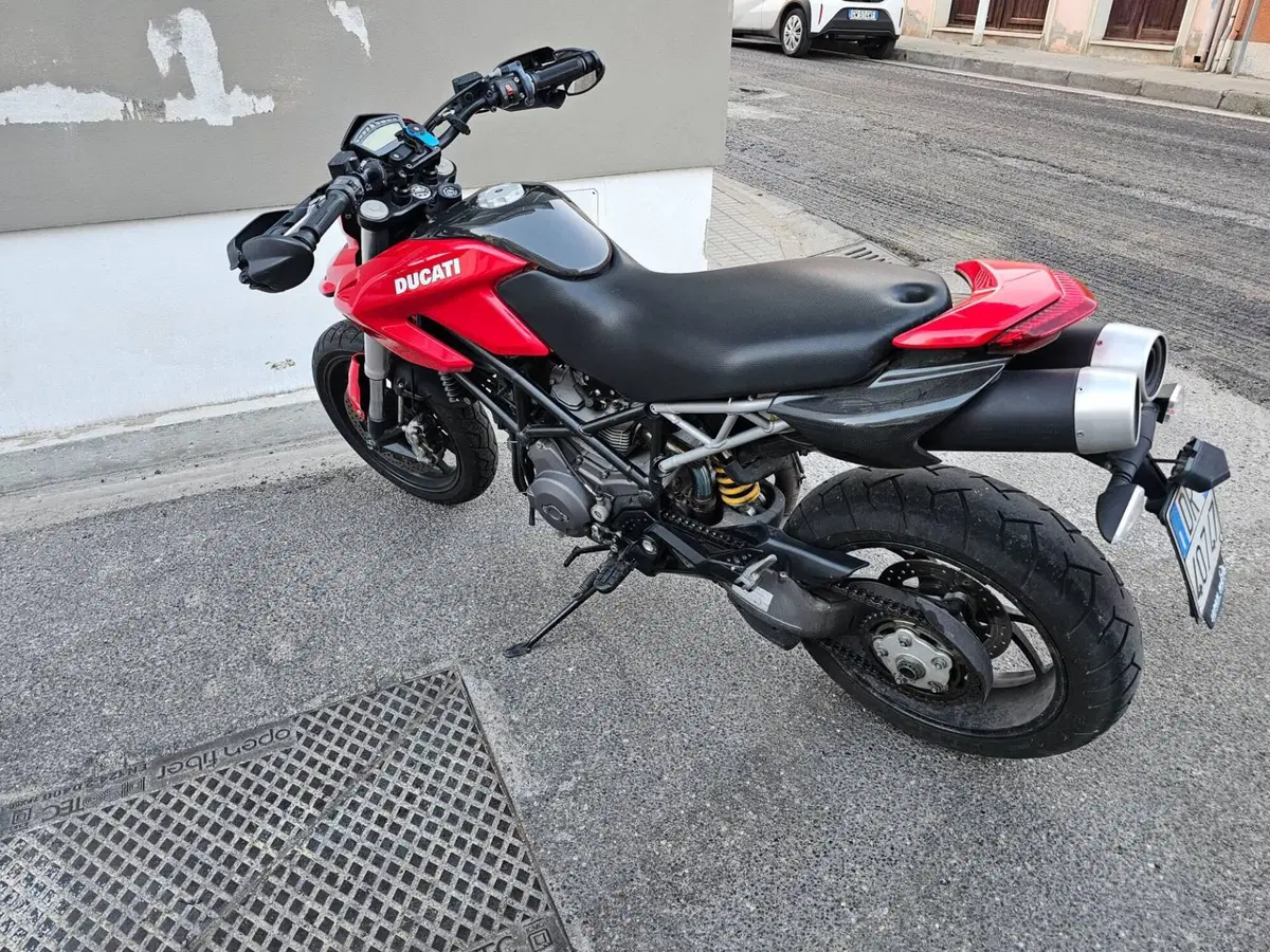Ducati Hypermotard 796 (2012) (3)