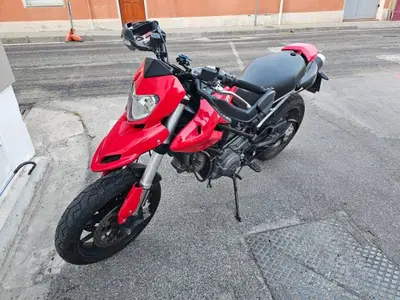 Ducati Hypermotard 796 (2012) usata