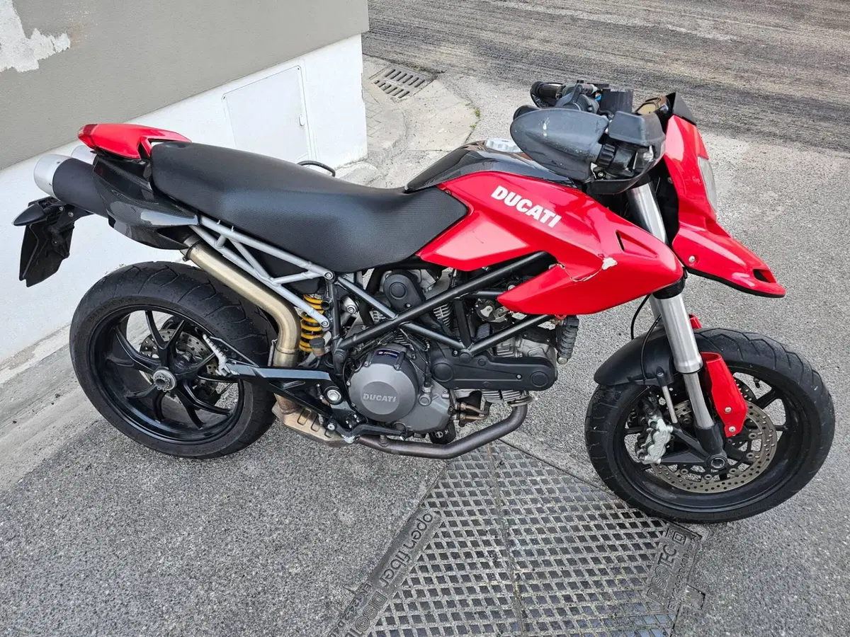 Ducati Hypermotard 796 (2012) (7)
