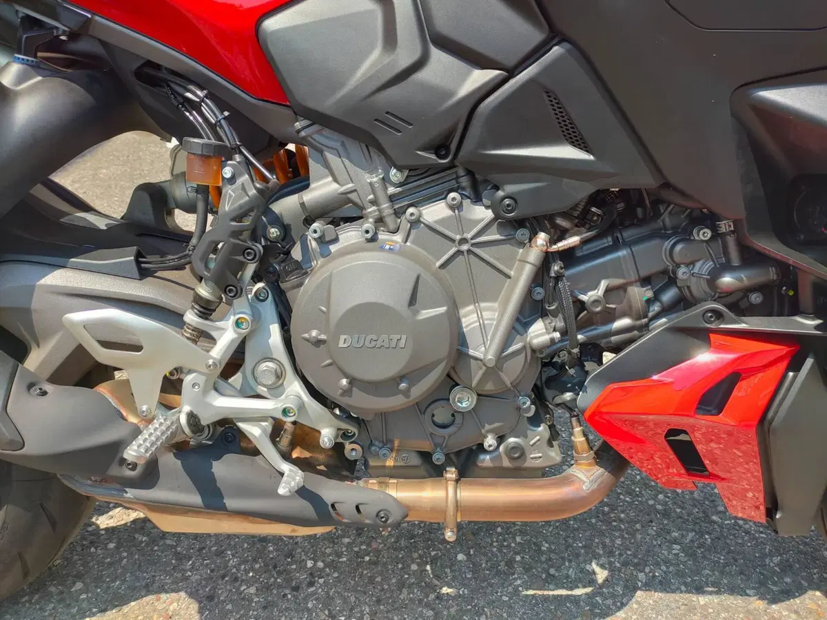 Ducati Streetfighter V2 S (2025 - 26) (6)