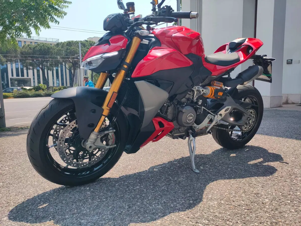 Ducati Streetfighter V2 S (2025 - 26) (4)