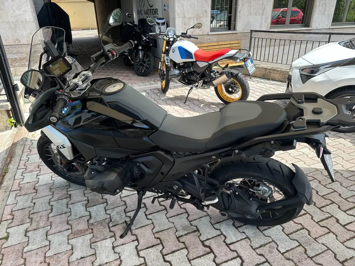 Bmw R 1300 GS Triple Black (2023 - 26) (4)