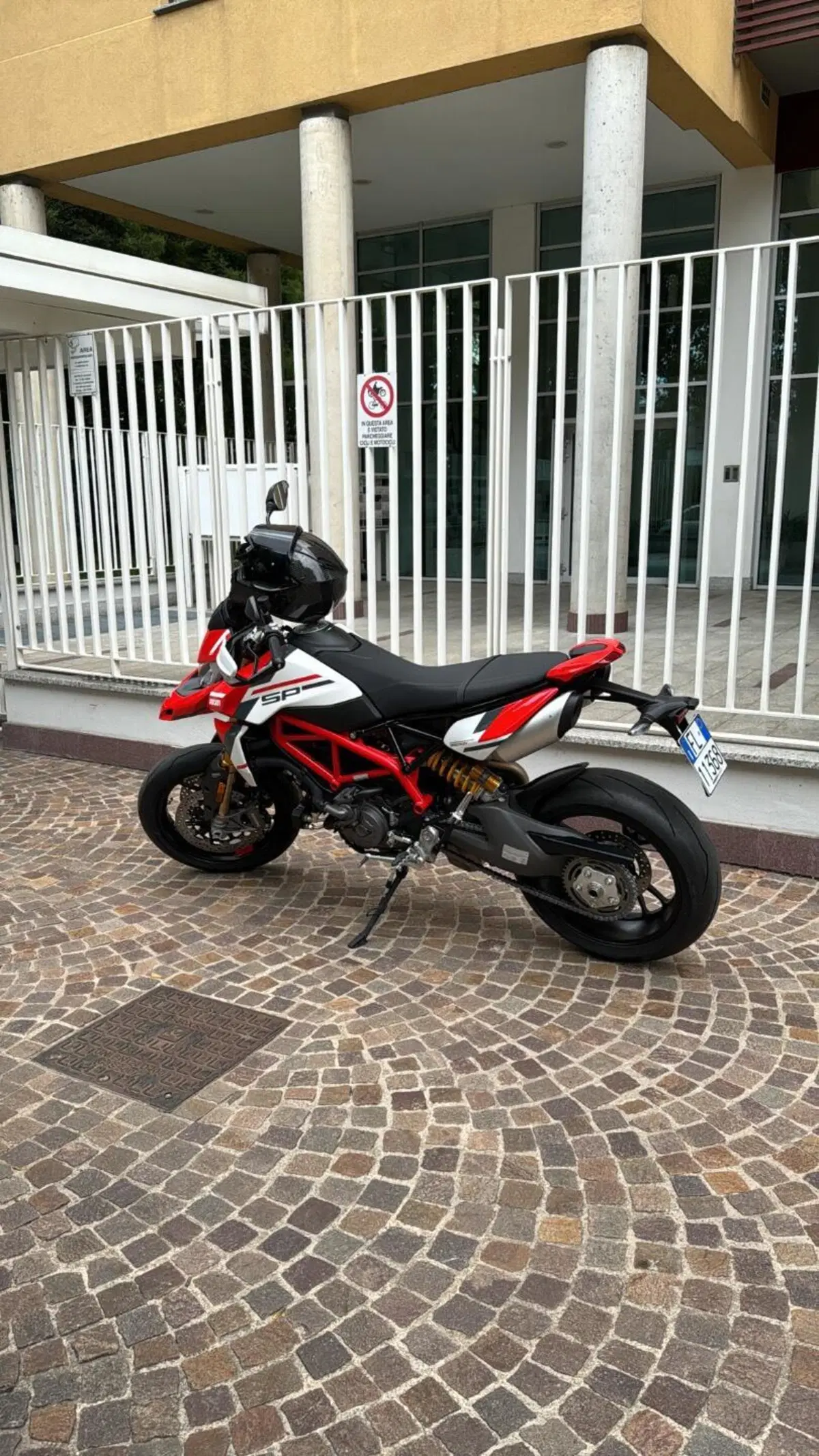 Ducati Hypermotard 950 SP (2022 - 25) (3)