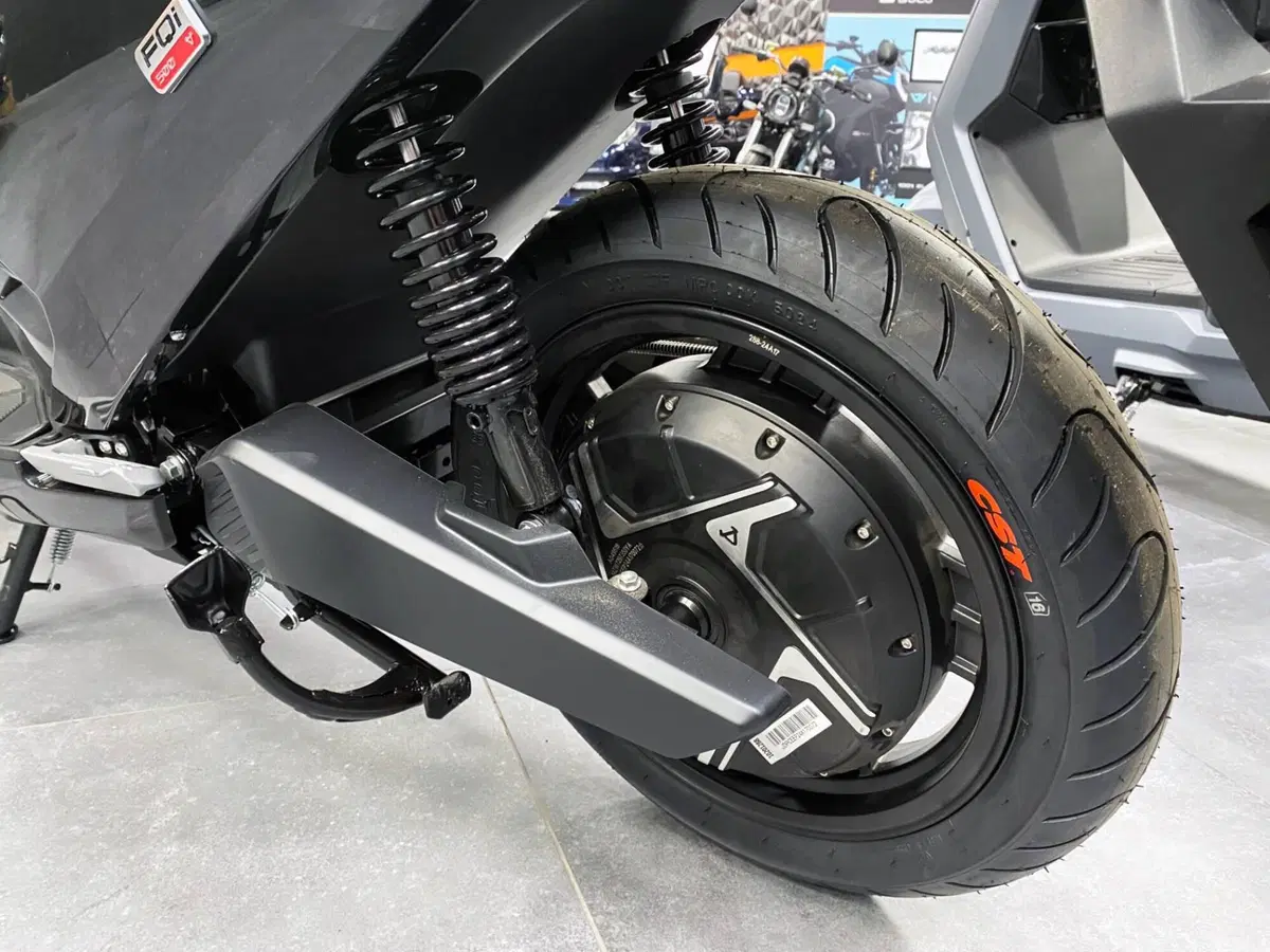 Niu FQi 500 (2025 - 26) (11)