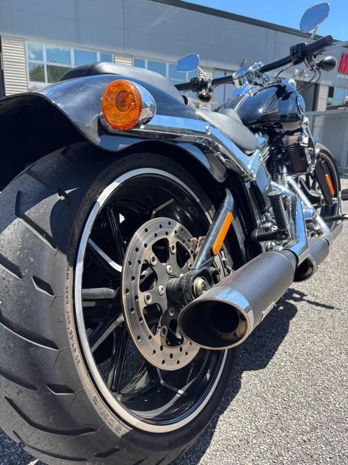 Harley-Davidson 1690 Breakout (2013 - 17) - FXSB (9)